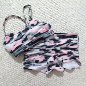 Lululemon spanks and bra